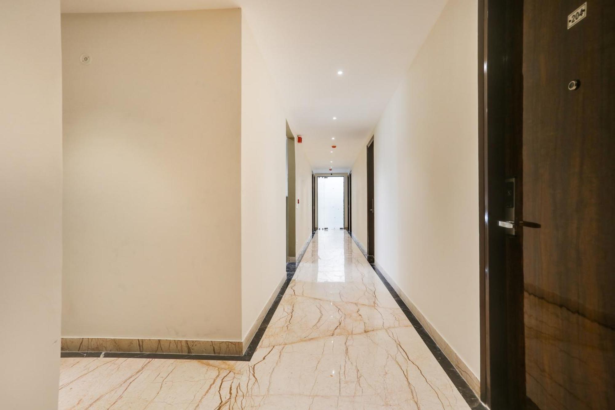 Townhouse The Adore Inn Gurgaon Eksteriør billede